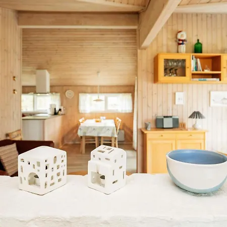Three-bedroom In 4