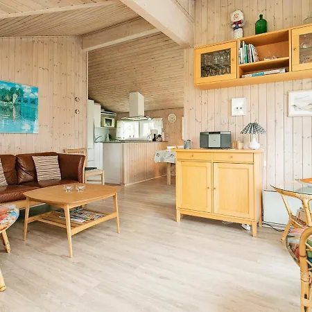 Three-bedroom In 4