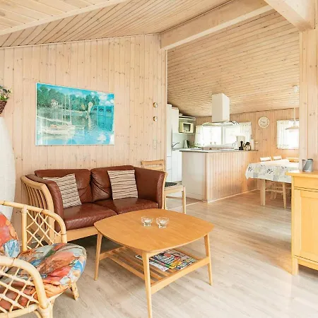 Three-bedroom In 4