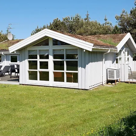 Three-bedroom In 4 Holiday home Blokhus
